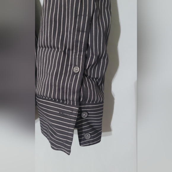 Express Design Studio • Button Down - Picture 7 of 10